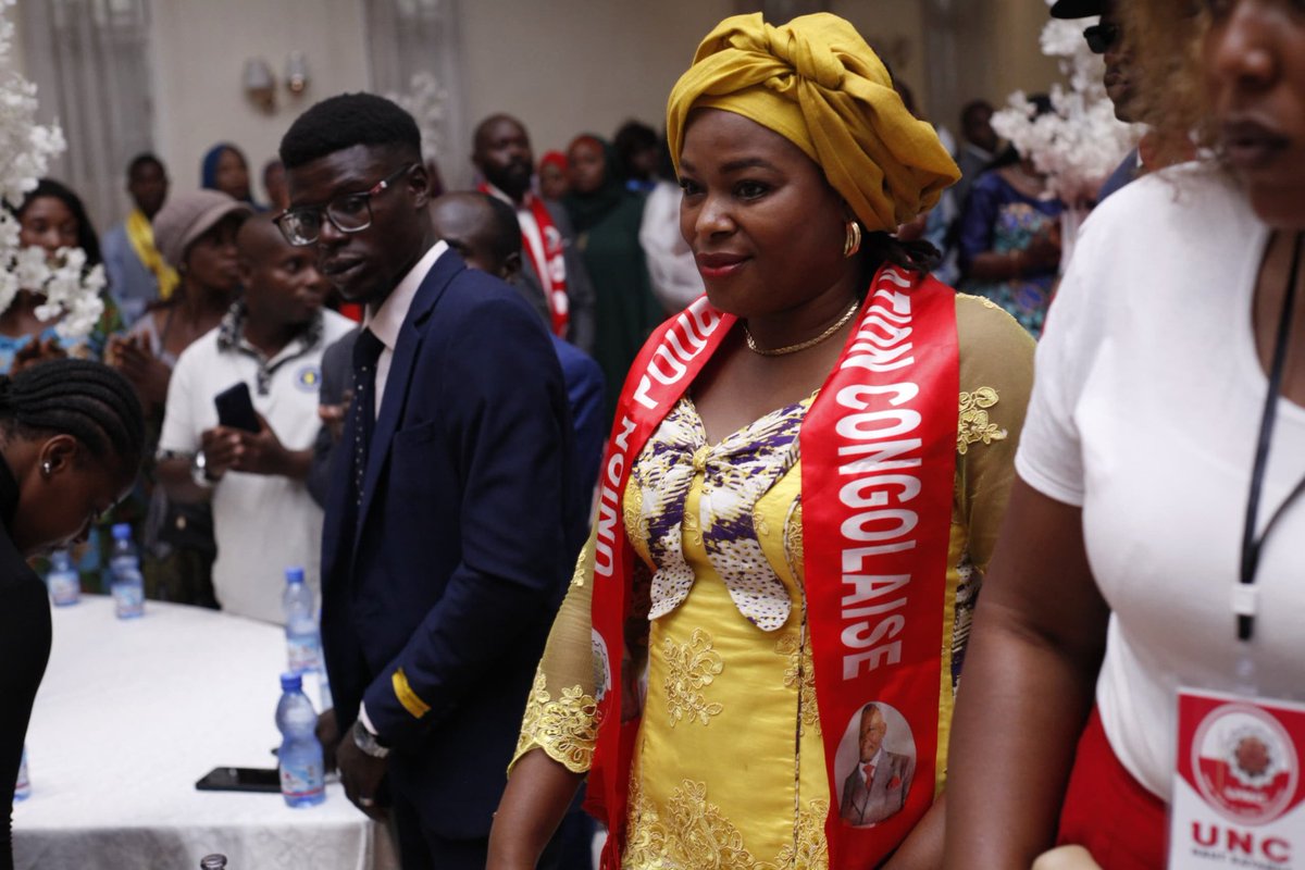 KamusakyJossar1's tweet photo. UNC HAUT-KATANGA
Il s'est tenu un dîner politique à l'initiative de Madame l'Interfédérale RIZIKIMUSONGELA sous le thème diplomatie parlementaire et perspectives de paix, regard sur l'action diplomatique de notre cher parti UNC. l'honorable @VitalKamerhe1. @Bibishe6 https://t.co/cAbYgvg6XG