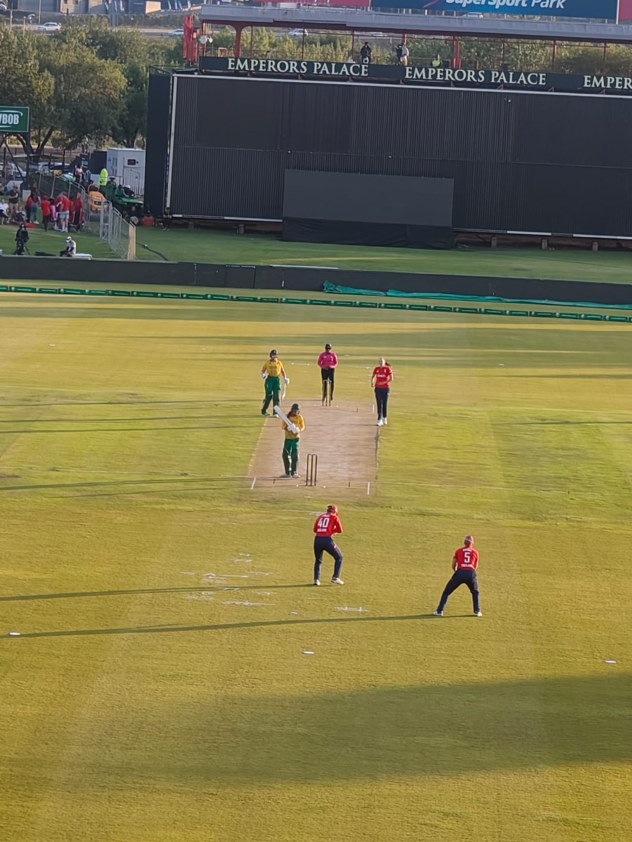 Esta Calitz tweet media