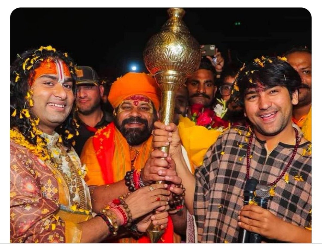 suhaillucknow's tweet photo. इस तथाकथित महन्त ने तो सभी मर्यादा पार कर दी है @dgpup @Uppolice क्या इसपर कोई कार्यवाही बनती है क्या यह भड़काऊ बयान नहीं है #hatecontent #AllEyesOnIndianMuslims #viralpost @AadilHasanAdv1 @syedasimwaqar @Millat_Times @BBCHindi @bstvlive @ajitanjum @abhisar_sharma @asadowaisi https://t.co/XPBeTzzsdx