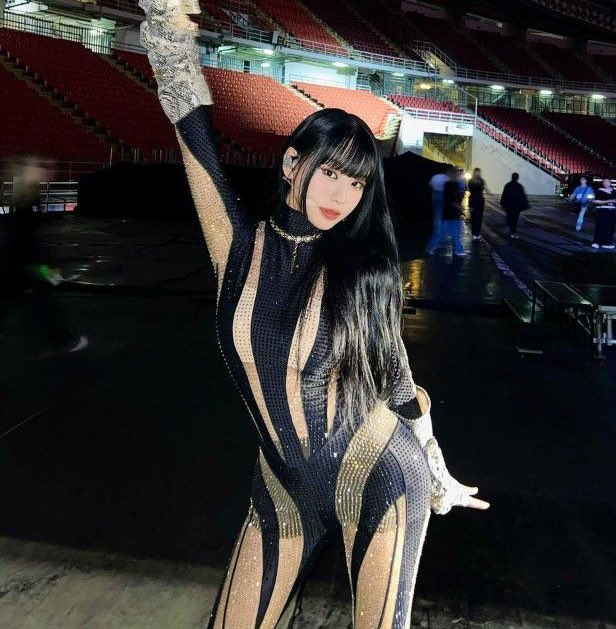 หล่อนดูพวกนางสิ