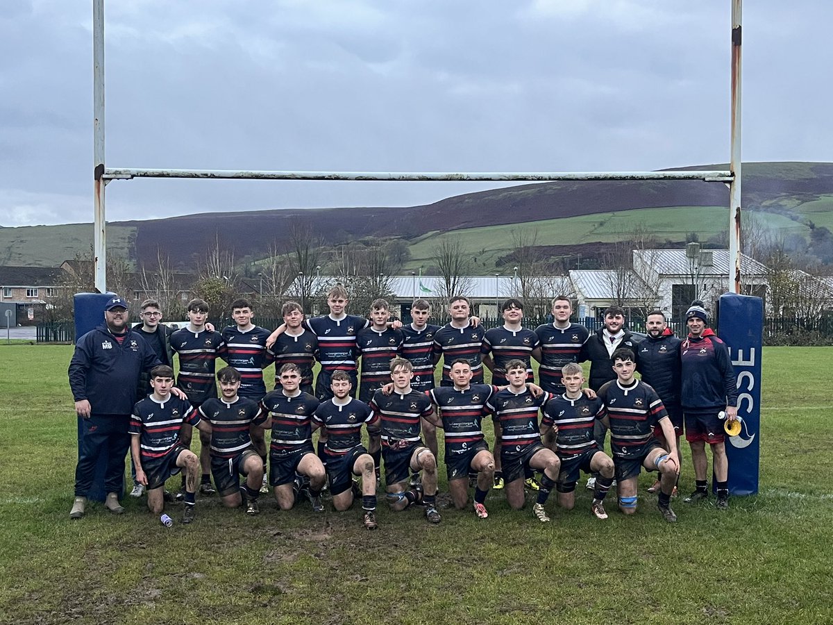 Saintsrfcyouth's tweet photo. 🟦🟥And onto the bowl final we go 👏👏 final score Senghenydd 13 - 10 Garndiffaeth 

#UPPASNEG #Snegyoof #SRW72 #myclubmyfamily #Dragons @AllWalesSport https://t.co/yLw0lm8TkH