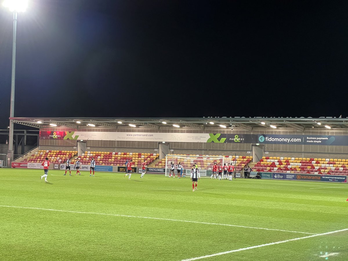 Goal! It's six! York City 6 Maidenhead 2. Thomas scores with almost his first kick after some great wing work by fellow sub Dipo
#ycfc