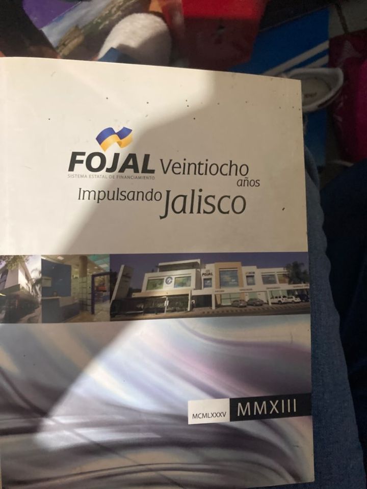 ManuelHerrV's tweet photo. ¡Gracias a #FOJAL por incluir mi entrevista en este libro con motivo de sus 28 años!
Las #PYMES son una parte esencial de la economía de Jalisco y debemos hacer mucho más por apoyarlas: Generan empleo, fomentan la innovación y son una verdadera fuerza de cambio en nuestro estado y en todo México. ¡Sigamos apostando por las PYMES y por los emprendedores que nos dan tanto de qué estar orgullosos!