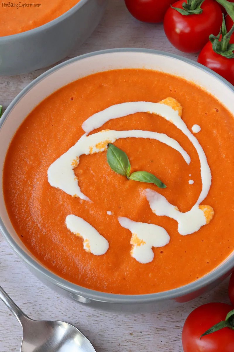 This Creamy Roasted Tomato Soup is honestly the best tomato soup I've ever tasted! It's got everything you'd want - rich creamy texture, plenty of tasty tomato flavour and a lovely hint of basil!
Get the recipe: thebakingexplorer.com/creamy-roasted…