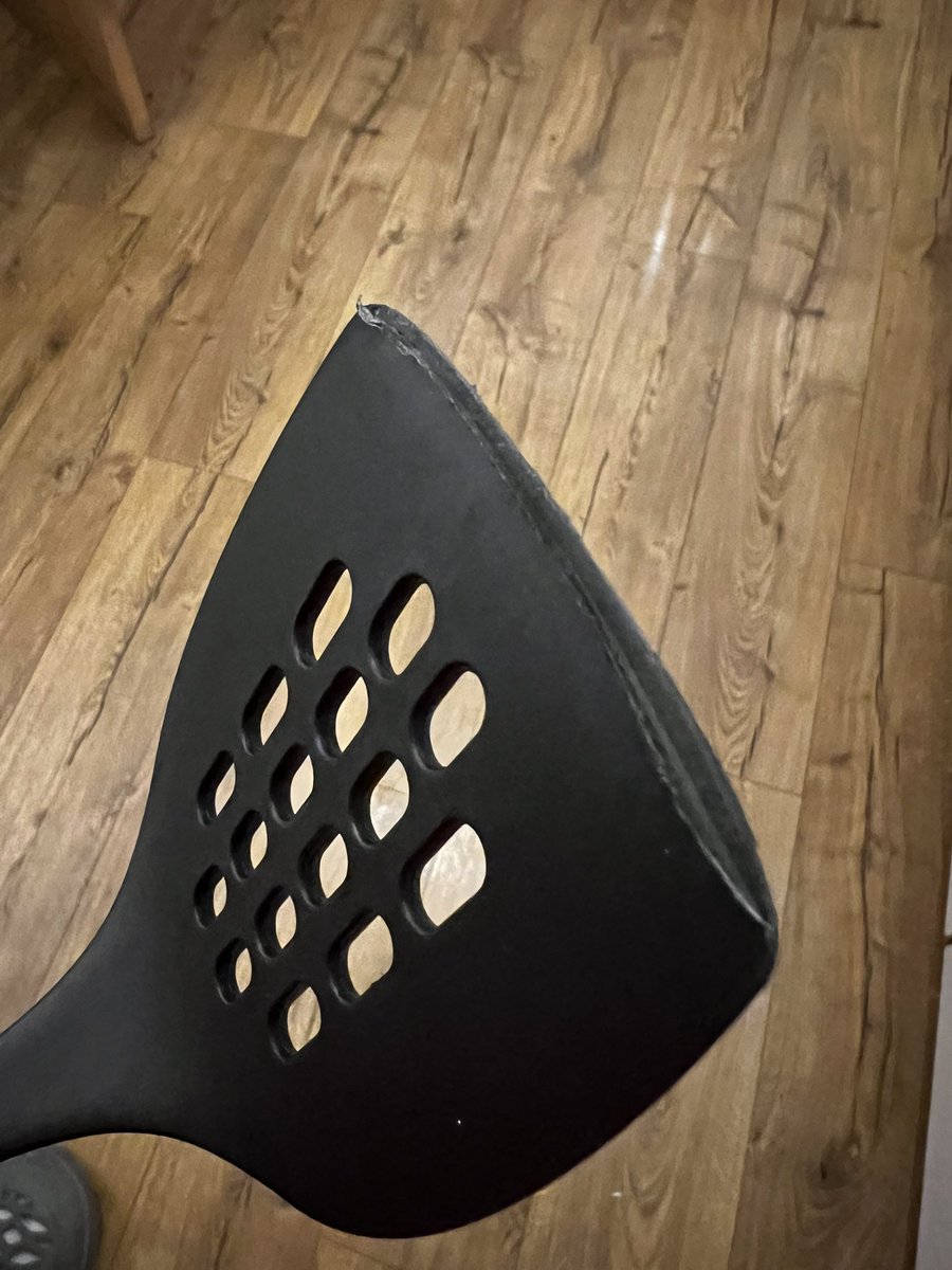 SarahOCognor's tweet photo. @sainsburys @TefalUK Bought this in SEPTEMBER 24’ - it was NOT cheap. Peeling off, not fit for purpose https://t.co/31XA9WSgYq