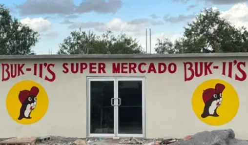 News4SA's tweet photo. LAWSUIT | Buc-ee's taking legal action against Mexican copycats across border. https://t.co/1TNVSVW5Wj https://t.co/XyLOYWqD6y