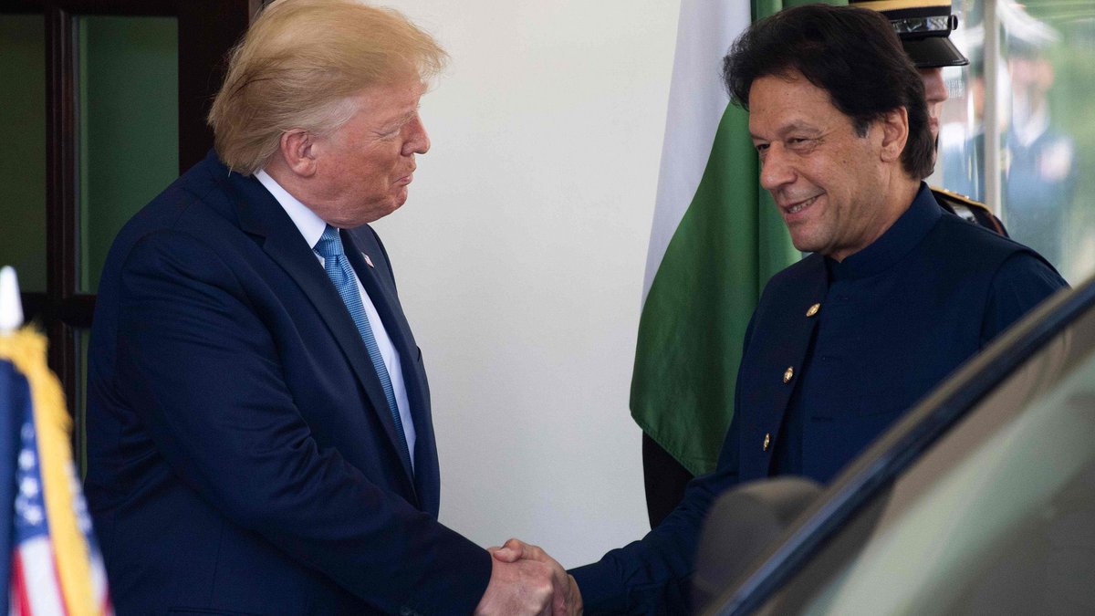 Arsal_malik786's tweet photo. Dear President @realDonaldTrump ,

there are serious concerns that the former Prime Minister of Pakistan, @ImranKhanPTI is in need of serious help and life could seriously be in danger. 

Please address this situation 🙏 https://t.co/1KWLO3iJ5E