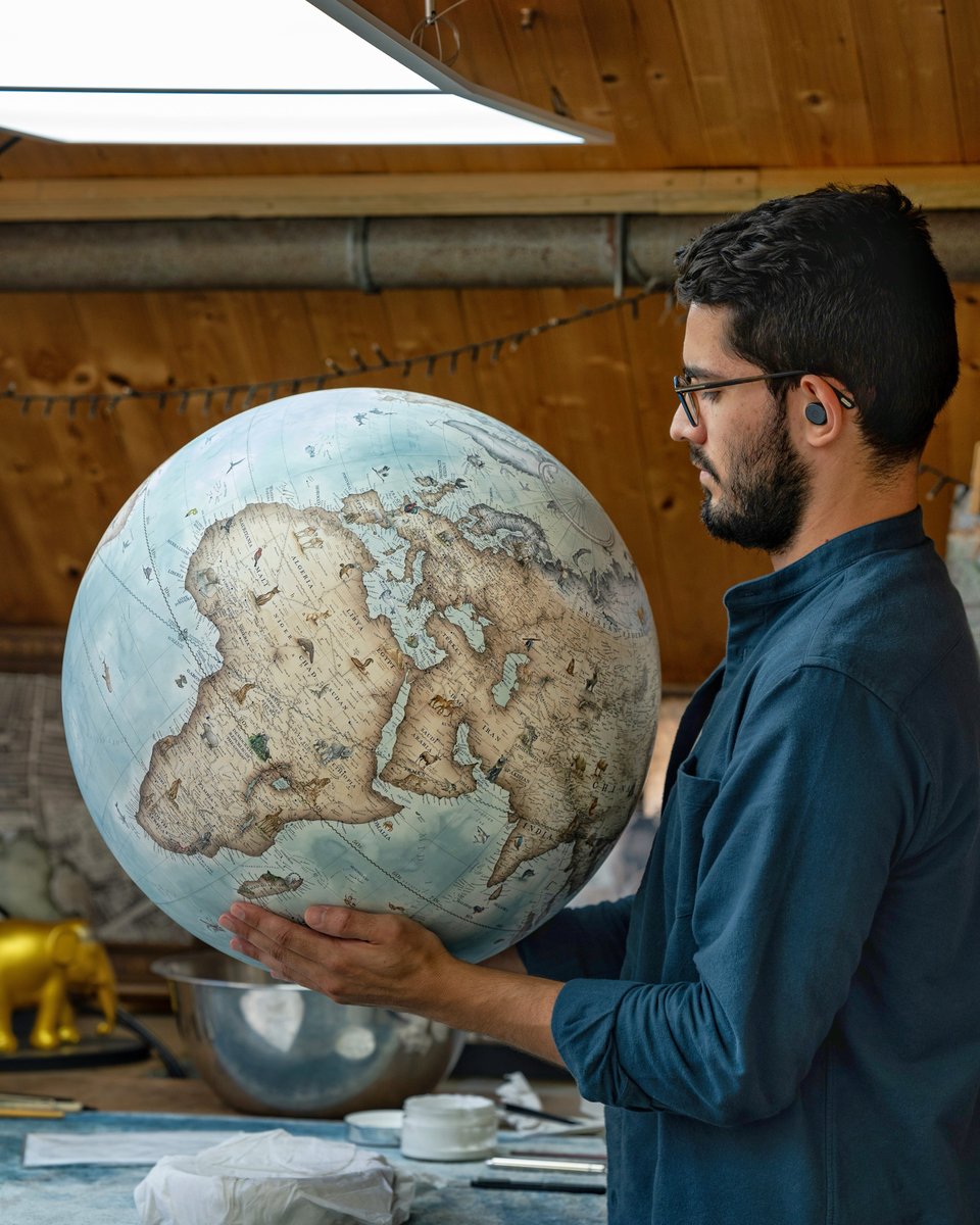 50cm Animalia ~
Animal Themed floor standing globe with over 300 hand drawn and hand painted illustrations.

instagram.com/p/DC_7NzQIlZb/ Photo thanks to <a href="/stef_daydreamer/">Steffi_daydreamer</a> #globemaker #maps #illustration