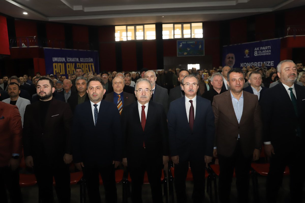 mehmet_kose55's tweet photo. 📍19 Mayıs

19 Mayıs 8. Olağan İlçe Kongremizi büyük bir coşku ve heyecanla gerçekleştirdik. Kongremizin demokrasi şöleni içerisinde tamamlanmasında emeği geçen tüm teşkilat mensuplarımıza, delegelerimize ve değerli halkımıza en içten teşekkürlerimi sunuyorum.

Kongremiz sonucunda İlçe Başkanı olarak seçilen Sayın Hakan Yazar ve kıymetli yönetim kurulu üyelerini tebrik ediyor, görevlerinde üstün başarılar diliyorum. Bugüne kadar teşkilatımıza özveriyle hizmet eden önceki dönem İlçe Başkanımız Sayın Fatih Seven’e emek ve katkıları için teşekkürlerimi iletiyorum. Bu dava, birliğin, beraberliğin ve kardeşliğin davasıdır. Bu kutlu yolda attığımız her adım, yalnızca partimiz için değil, Samsun’umuz ve ülkemiz için de geleceğe doğru kararlı bir yürüyüşün ifadesidir.

Birlik ve beraberlik içinde hareket ettiğimiz sürece, aşamayacağımız engel, ulaşamayacağımız hedef yoktur. Bizler, milletimize hizmet etmeyi, değerlerimizi yüceltmeyi ve ülkemizi daha aydınlık yarınlara taşımayı kendimize görev edindik.

Bu vesileyle, kongremizde görev alan tüm arkadaşlarımıza bir kez daha başarılar diliyor, her zaman yanlarında olacağımızı ifade etmek istiyorum. Teşkilatımızın her bir ferdinin desteğiyle, daha güçlü yarınlara hep birlikte ulaşacağız.