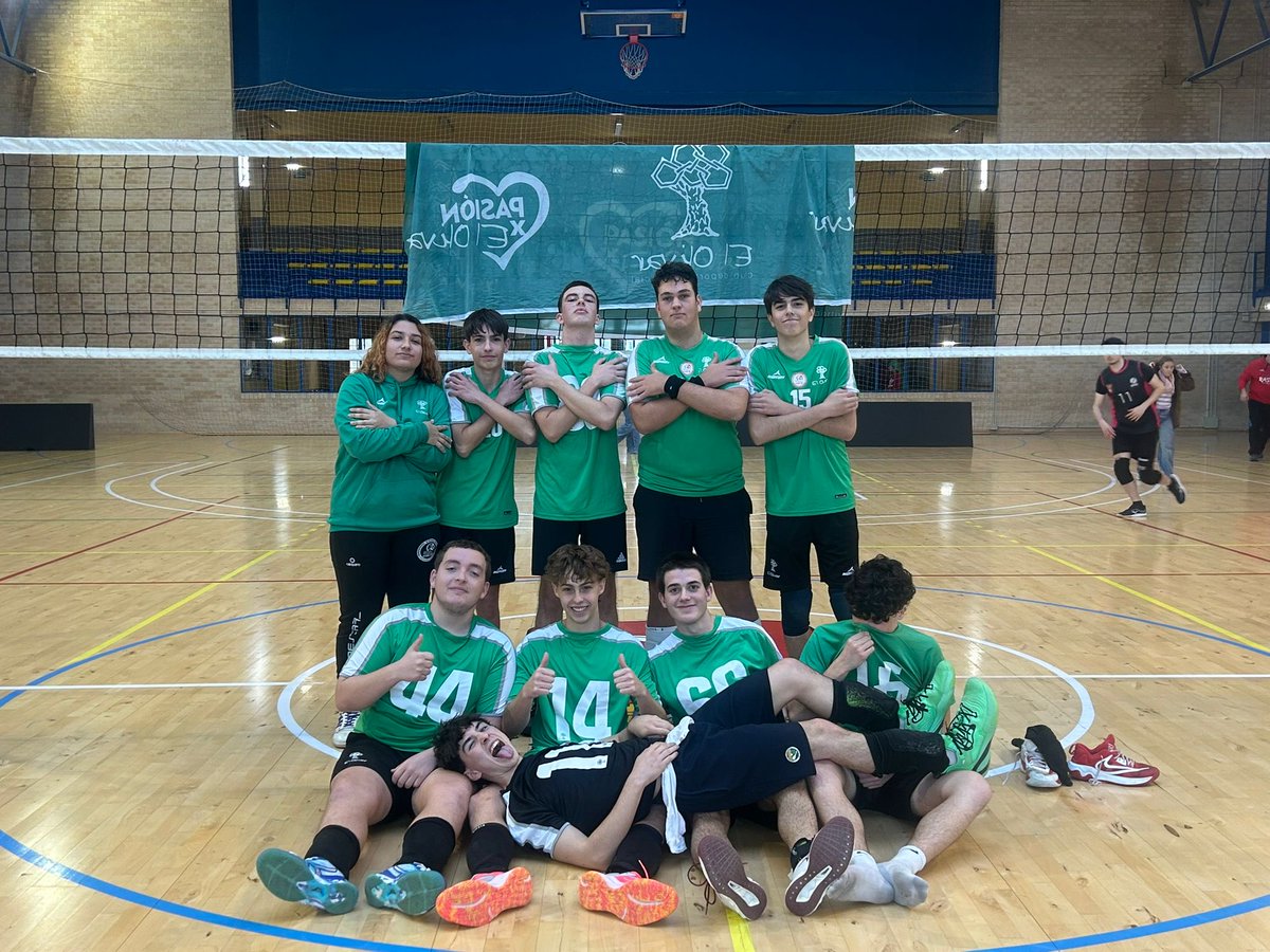 Bugo101Bugo's tweet photo. ⁦@EM_ElOlivar⁩  victoria del juvenil en Zuera 0-3 en un espectáculo sin precedentes, es el camino .... https://t.co/hJBAvpgVTS