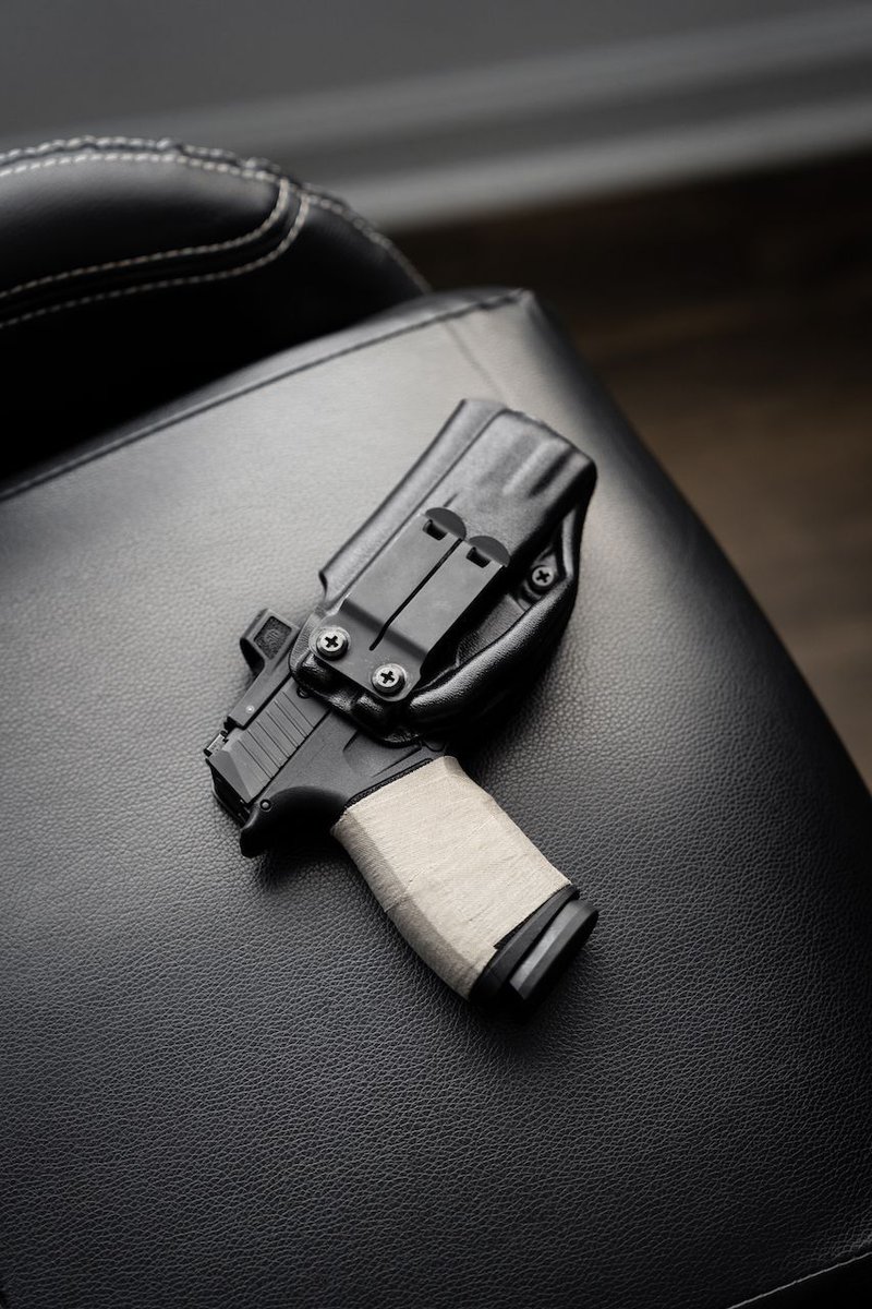 Hard to beat the Macro for a larger carry gun. 17 rounds in a gun that conceals like a Glock 19 is hard to beat. #Macro #Sig PC: Tactical Camera