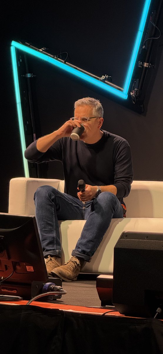 áine (taylor’s version) ❤️🔥 tweet media