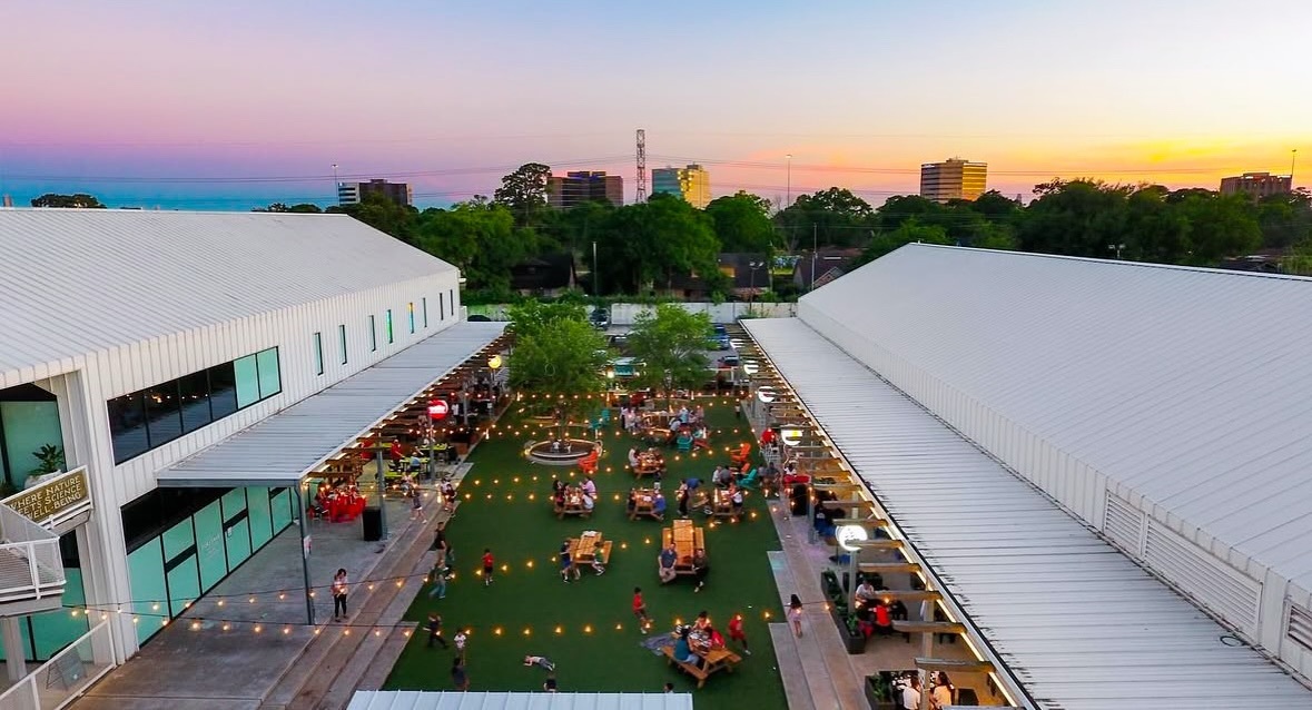 It’s SMALL BUSINESS SATURDAY! ✅🛍️🍽️
Stomping Grounds is the most unique retail concept in Houston because ALL 16 of our tenants are LOCALLY OWNED SMALL BUSINESS CONCEPTS. They would all be honored with your business today and every day. Make sure and TA… instagr.am/p/DDAMbPyJY9K/
