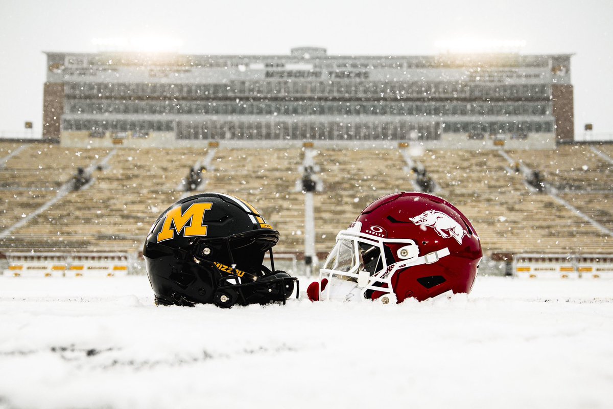 SEC's tweet photo. WE’VE GOT A SNOW GAME IN COMO! 🚨❄️

@MizzouFootball | @RazorbackFB 

#ItJustMeansMore https://t.co/t4XahlU7HJ