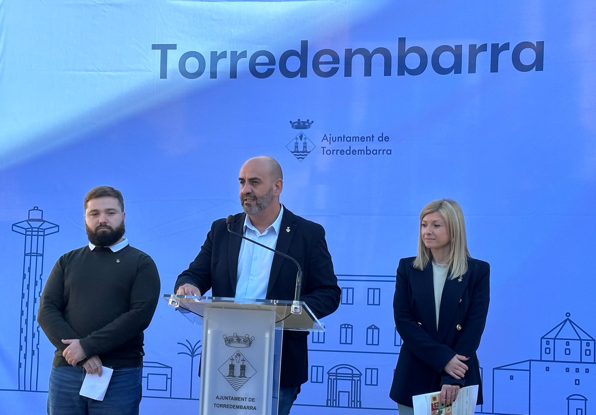 AjTorredembarra's tweet photo. 🎄 Més de quaranta activitats per celebrar el #Nadal a #Torredembarra

⭐ Més dies i novetats al Mercat de Nadal
⭐ Ruta dels Tions ampliada
⭐ Festes solidàries i inclusives
⭐ La Cavalcada de Reis estrena sis carrosses

Tot el programa a 🔗 https://t.co/fkorYTElqN

📷 Anna F. https://t.co/jO0R52tDwD