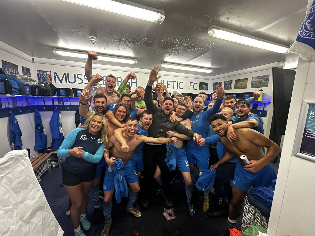 THIS TEAM 💙💙💙💙💙💙💙💙

Legends every single one of them