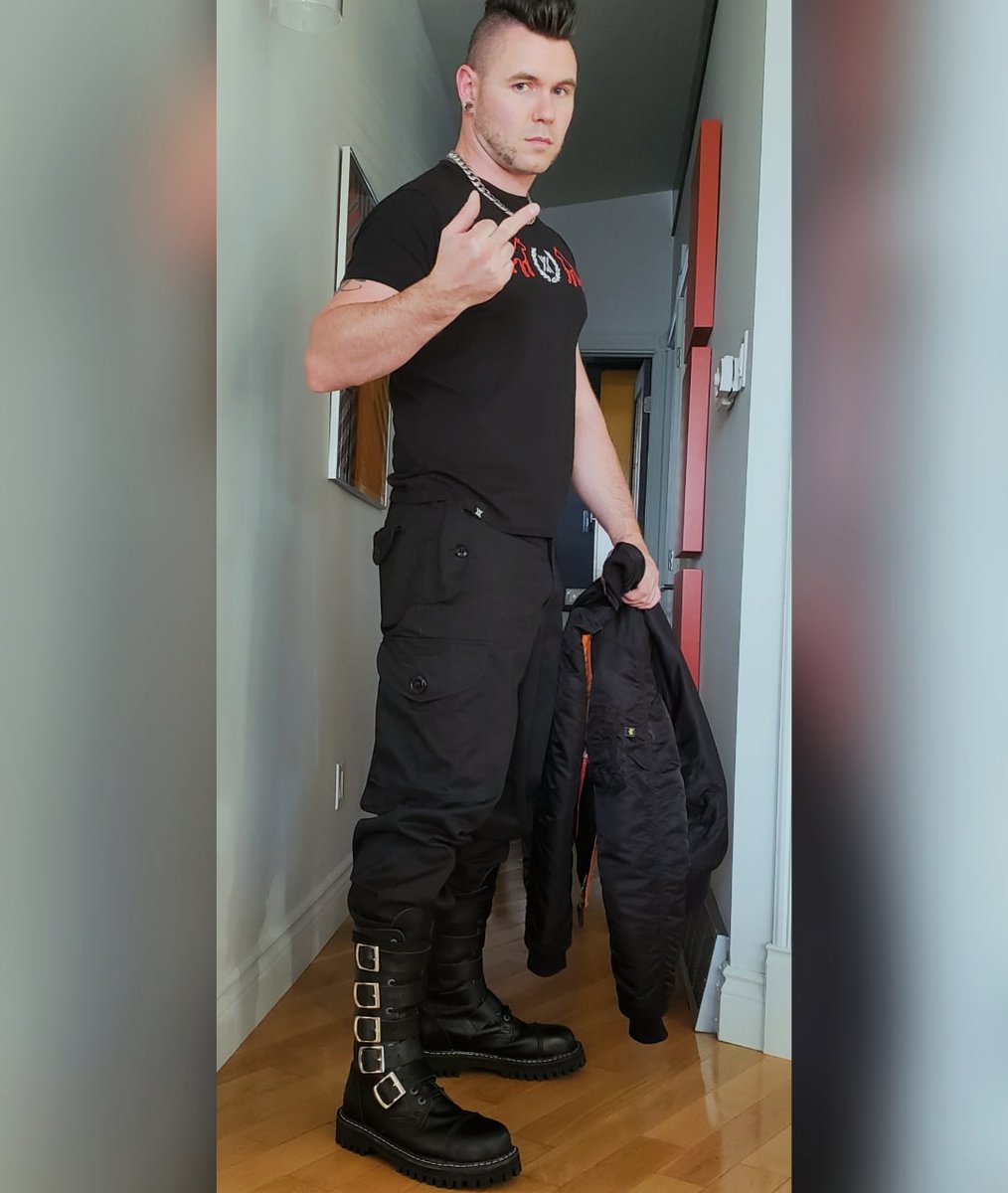 #skinhead #skindheadstyle #rangerboots  #bootfetish #gayskin #gayskinheads  #alphaindustries #cwu #ma1jacket