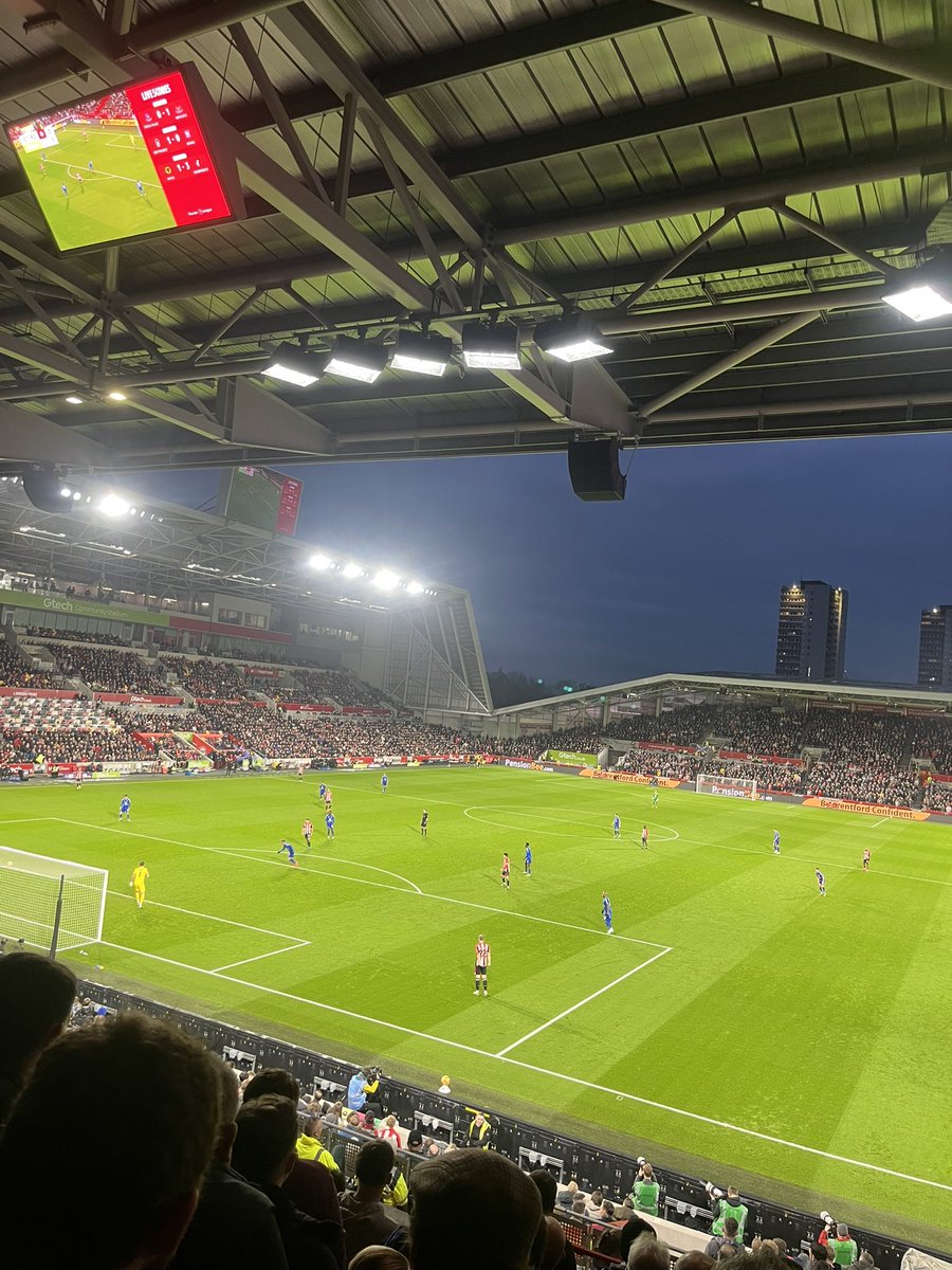 the coaching staff in charge of leicesters today need to quit football, how can it be that bad? 😭