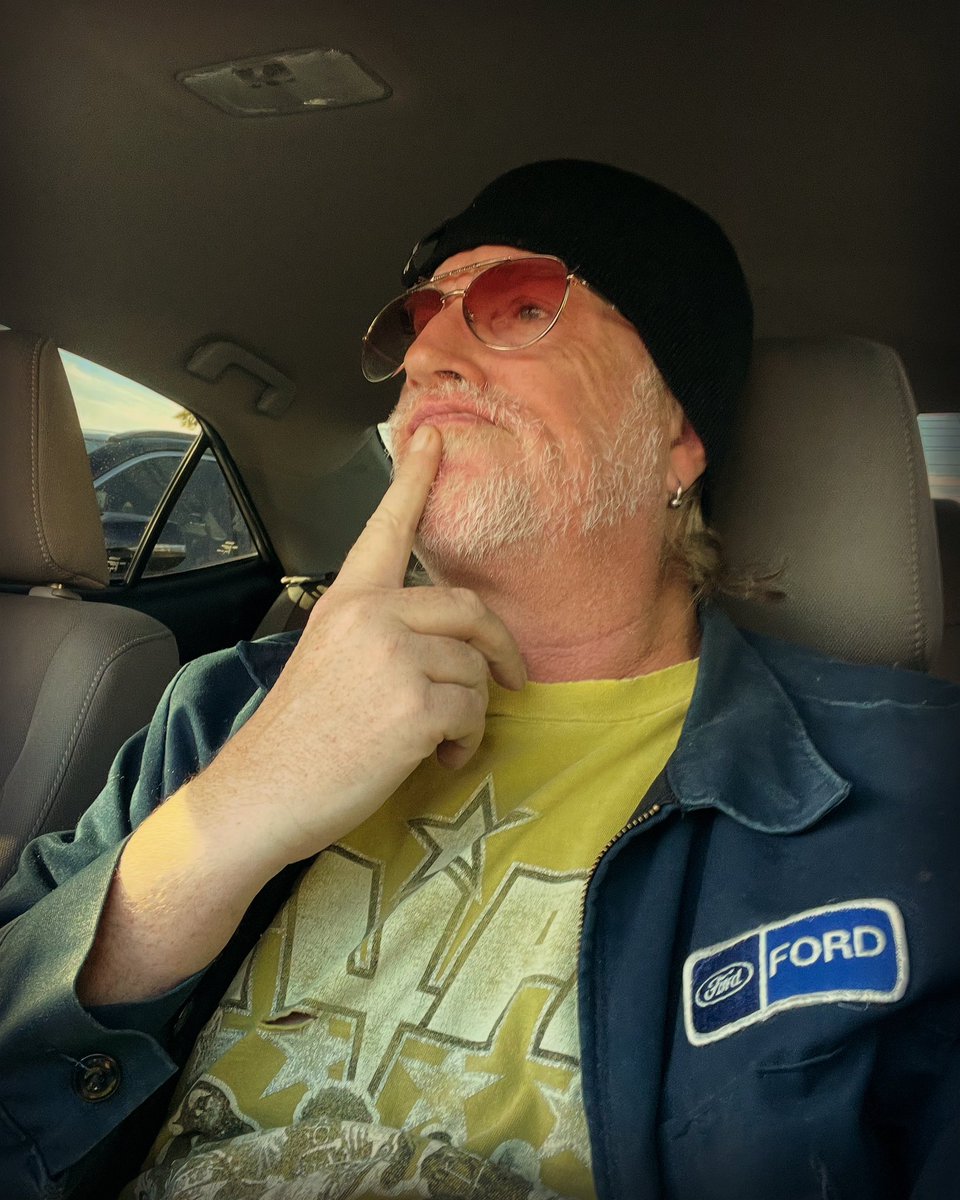 realizzypresley's tweet photo. Feels like a good day for a burrito. #hurryupandwait #makethatmoney #hustle #burrito #burritos https://t.co/f4iwg3AGj5