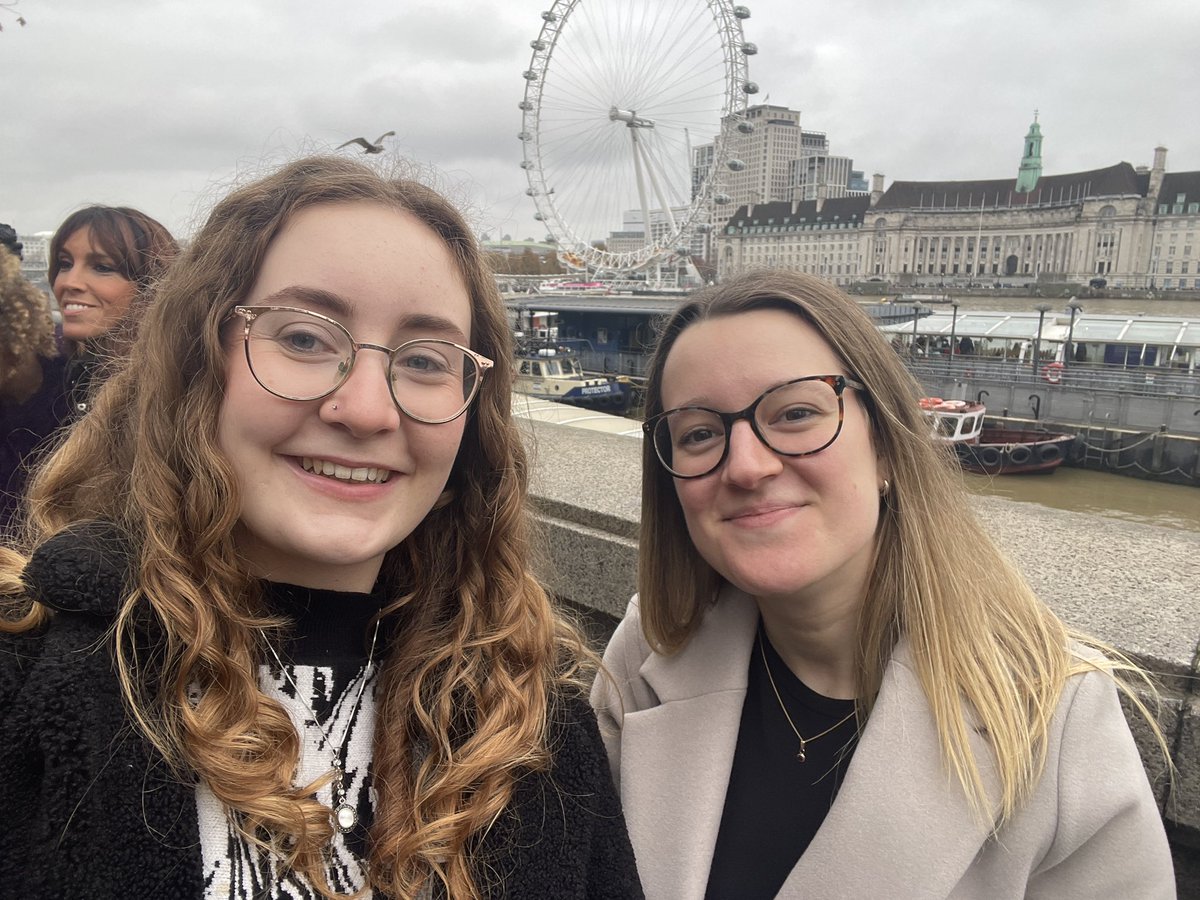 Great time in London for the annual <a href="/JSchofieldTrust/">John Schofield Trust</a> reception! 

It was amazing to meet my mentor <a href="/flocraig_/">Florence Craig</a> in person too 🥰 And so special to hear about Clive Myrie’s journey in journalism!

Even got to fit in some sightseeing today with <a href="/katiepotter2004/">Katie Potter</a> 🇬🇧