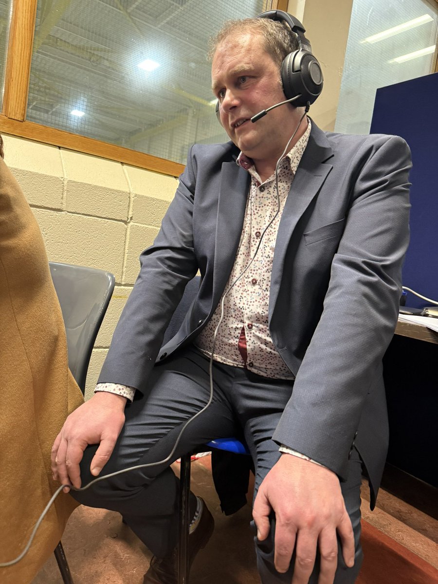 Míchéal Ó Drisleáin tweet media