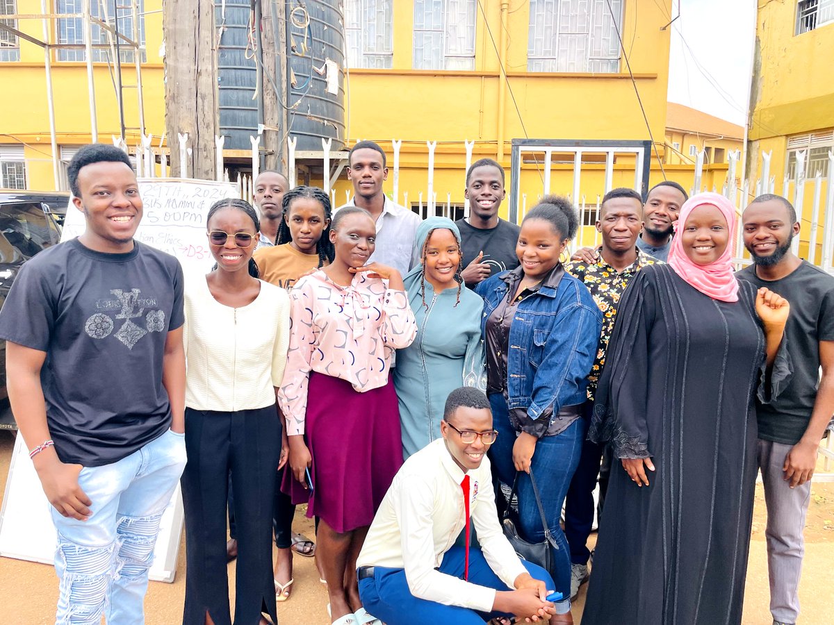 mwesi_deejay's tweet photo. We sat for our final Ndejje University paper yesterday morning! 💯
Bach. Of Information Technology.
Thanking God for some of the family he blessed me with over the last 3 and a half couple of years!❤️
#RoadtoGrad #family #engineer #God https://t.co/QlaugPaSKZ