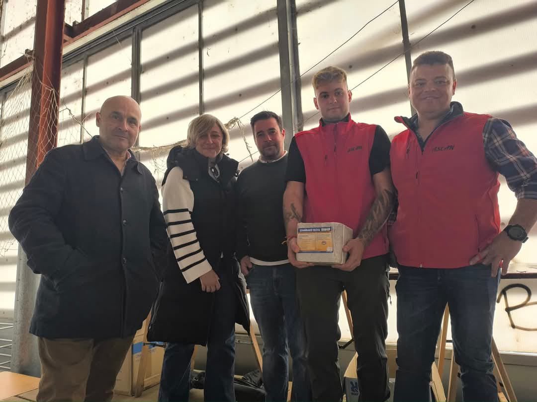 MRuralAsturias's tweet photo. 🐐🐑 Está mañana en Soto de Agües, en #Sobrescobio, la DG de Ganadería y Sanidad Agraria, Rocío Huerta, asistió al 3° concurso de cabras y exposición de ovejas Carranzana y Latxa, organizada por #ASCAN, con casi mil ejemplares participantes. 

@GobAsturias https://t.co/qtvvAhjRan