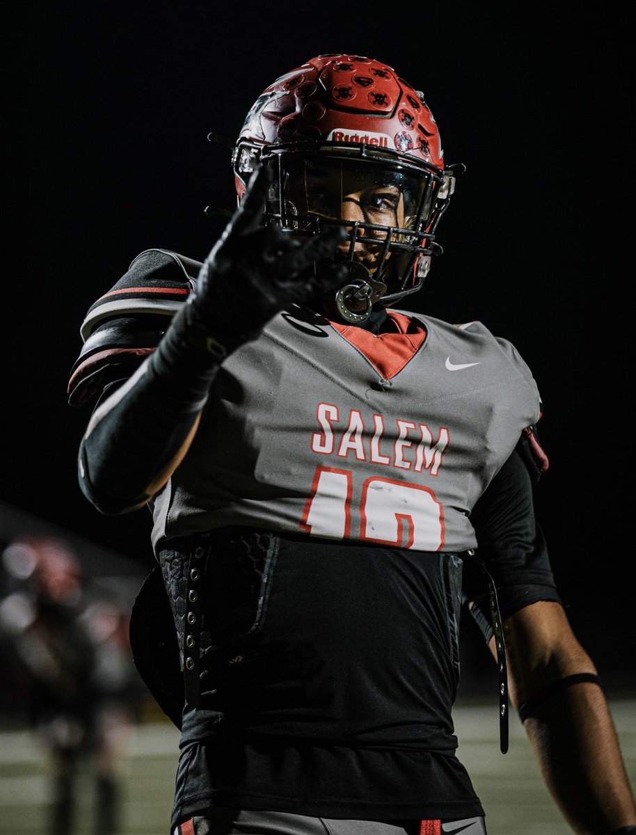 MarkusMcCoy26's tweet image. Not the outcome we wanted but I’m proud of how far we came and the things this team was able to accomplish. absolutely no doubt we left it all on the field yesterday! Thankful to have been a part of this brotherhood 👹 #12Out 
@BE1STRING @MarkHall_59 @MrPaulHutsonJr @eeking36