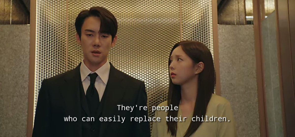 kdramadaisy's tweet photo. “My son likes fish.”

“They're people who can easily replace their children”

connecting the dots. and sa-eon's 'mom' was staring at the explosion news on her phone but never mentioned it to anyone including her husband. she tried to hide it from heejoo's mom too.
#WhenThePhoneRings 
#WhenThePhoneRingsEp4