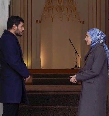 kekazadeniz's tweet photo. Tarafını seç #KızılcıkŞerbeti

#NurAm                             #NurAz https://t.co/7lZGlSxNja