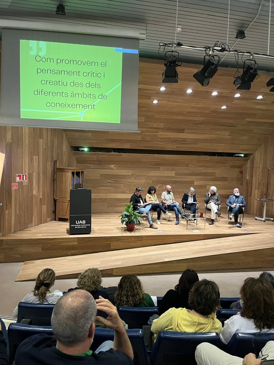 Escola El Puig tweet media