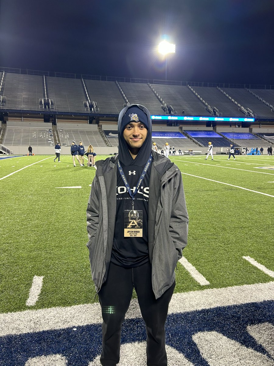 Extremely thankful and blessed to receive a visit from The University of Akron this past Tuesday! Congrats on the win!!
<a href="/Caleb_Duckett/">Caleb Duckett</a> <a href="/BallCoachJoeMo/">Coach Joe Moorhead</a> 
<a href="/RMatviko/">Ryan Matviko</a> <a href="/averybook01/">Avery Book</a>