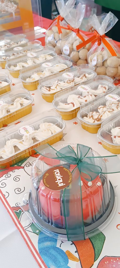 RosinaQuintana's tweet photo. Hoy toco #Bazar‼️ #rosiqui #rosiquishop #reposteria #pasteles #navidad #regalos #xmas #minicake #bakery #bakeryshop #cakeshop #FelizSabado https://t.co/CUAym5Gz19