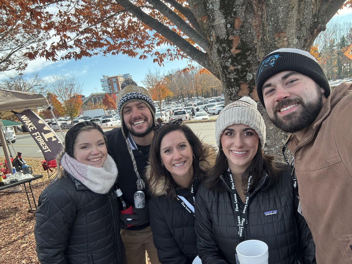 Last tailgate of the season. #GODEACS