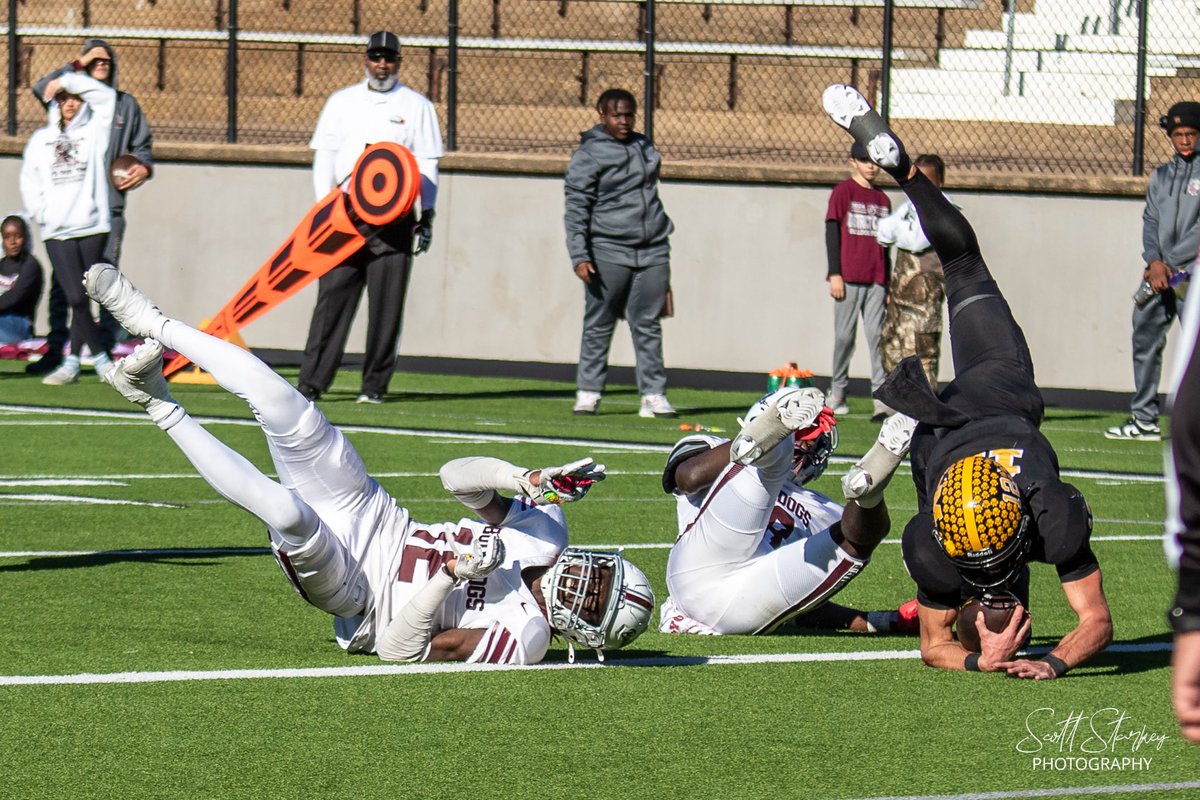 geekknot's tweet image. A beautiful day for High School football playoffs. Malakoff defeats Jefferson 31-21 to move on to round 4 next week. 

⁦@dctf⁩ #txhsfb