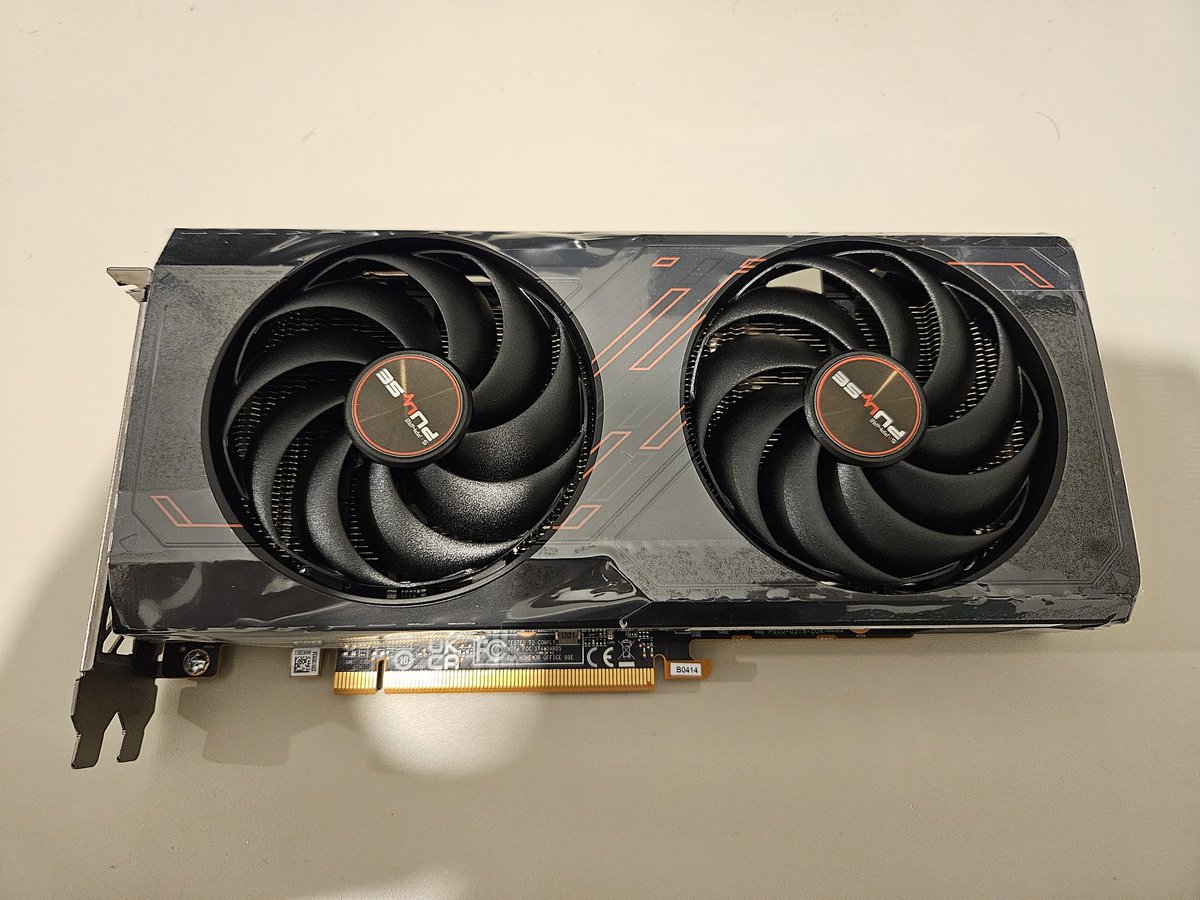 Installing this new GPU. Should hopefully be the last of my GPU crashes that bring down the whole DE 🤞