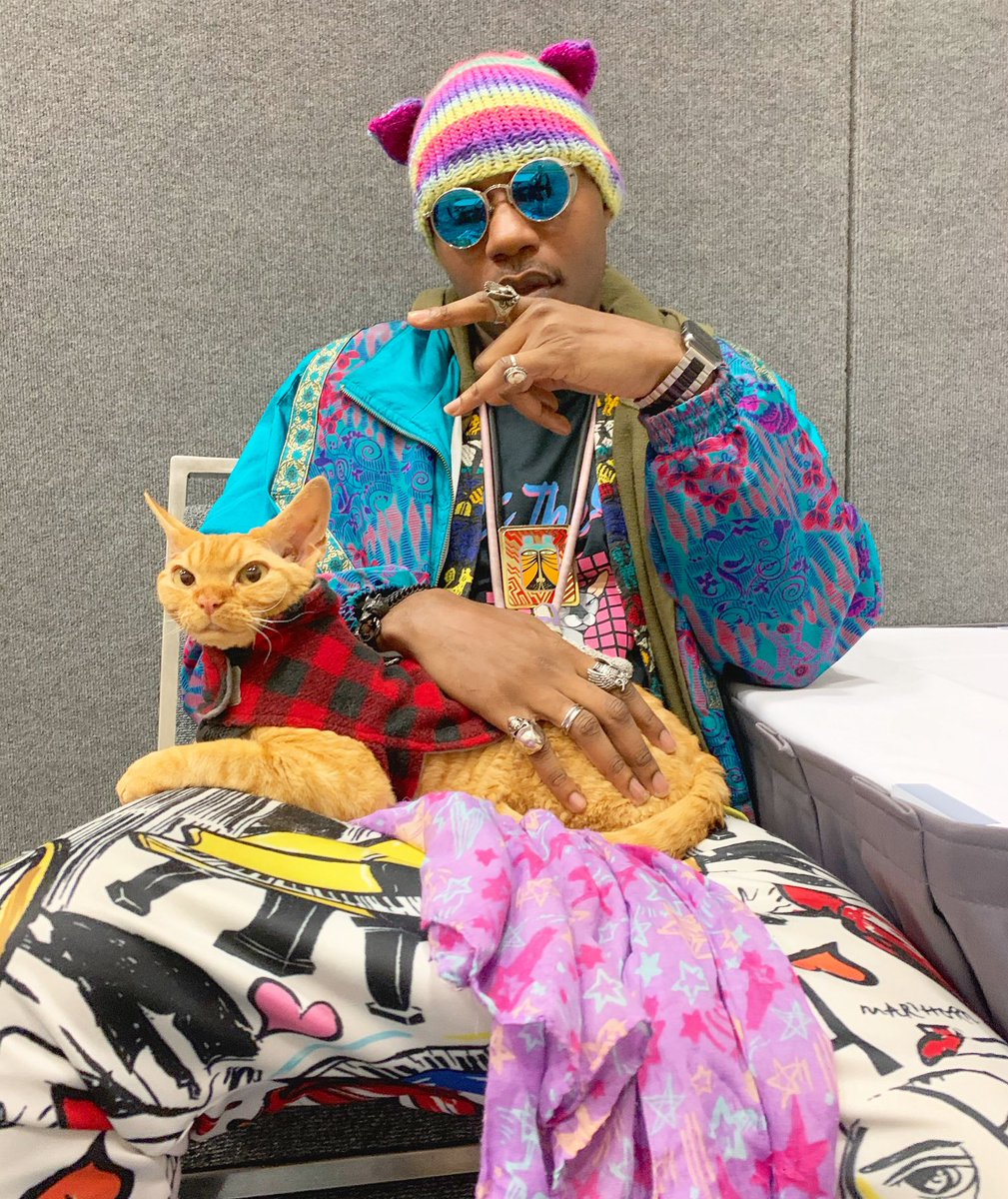 Wanted to show yall this extremely rare picture of me and my cat DJ Ravioli. Just to put a smile on your face