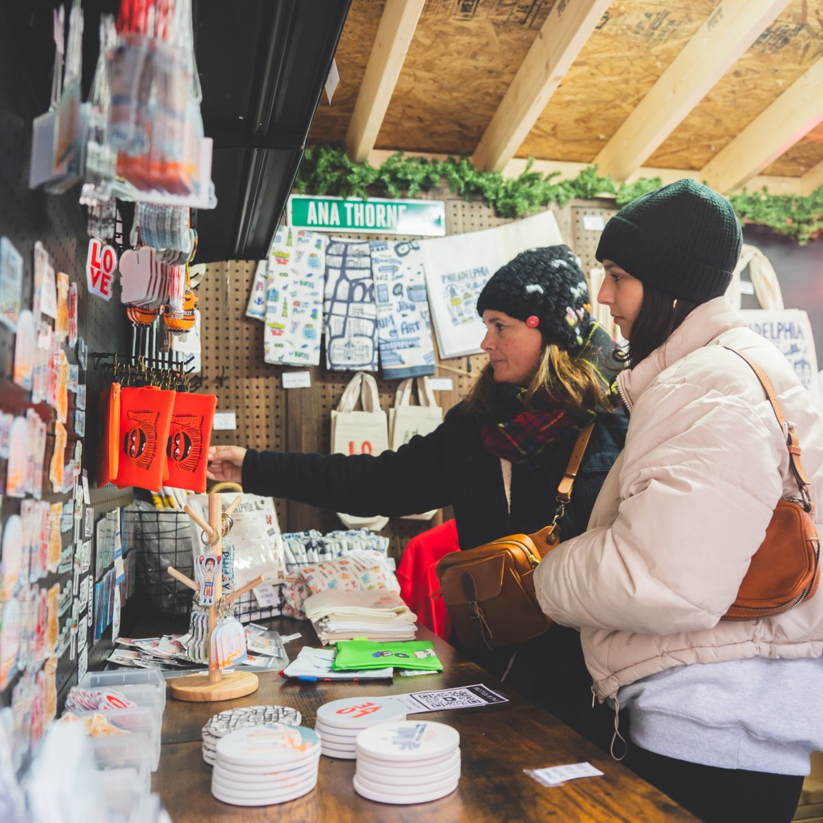 ccdphila's tweet photo. Join us this #SmallBusinessSaturday at the Made in Philadelphia Holiday Market in #DilworthPark! Explore locally made crafts, treats, and more. Find the full list of merchants at https://t.co/C6w3X1XsaT. #CCDParks #ShopCCD π βοΈ https://t.co/0Zsz69nRjW