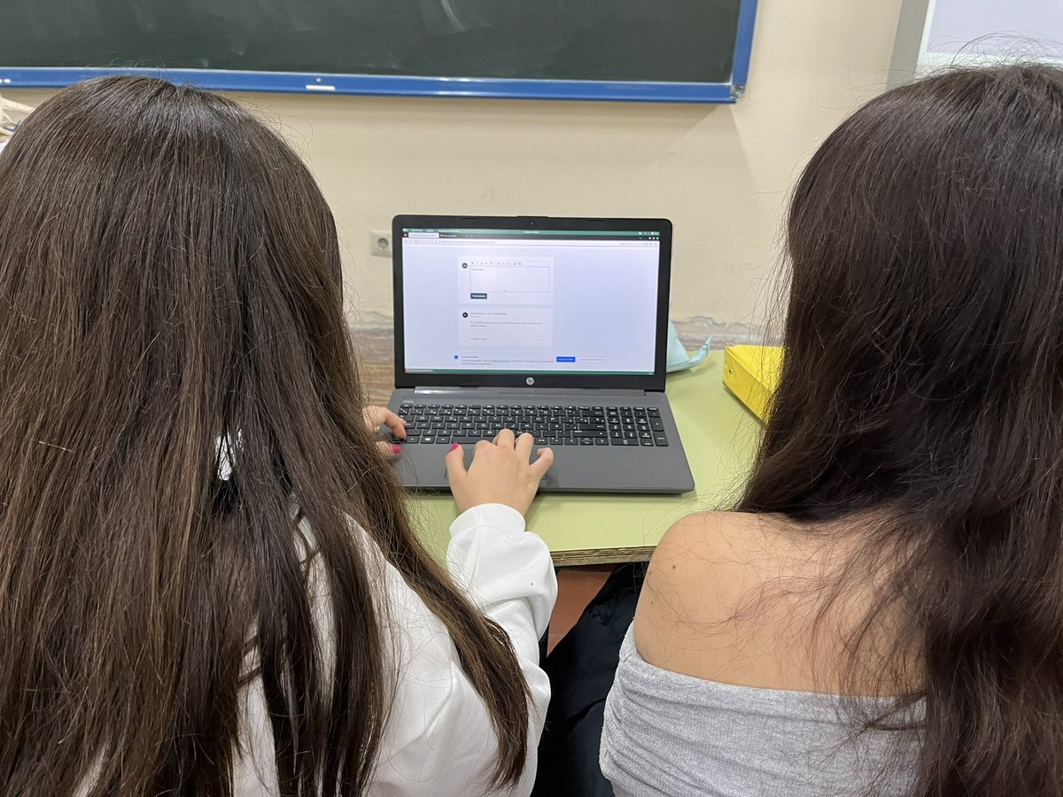 María José Vázquez (@torrecoeduca) on Twitter photo Empezamos con la presentación de Ispal, Hispania, Isbiliya y su Wad-al-Kavir. Seguimos navegando en nuestro proyecto “Desde los ríos de Babilonia”<a href="/BazaloMaria/">María Angeles Bazalo Miguel</a> <a href="/agardebu/">Aurea Garde</a> <a href="/estherpuerto/">Esther Puerto</a> <a href="/eTwin_Andalucia/">eTwinning Andalucía</a> <a href="/eTwinning_es/">eTwinning España</a> <a href="/iessanisidoro/">ies san isidoro</a> Empezamos con la presentación de Ispal, Hispania, Isbiliya y su Wad-al-Kavir. Seguimos navegando en nuestro proyecto “Desde los ríos de Babilonia”<a href="/BazaloMaria/">María Angeles Bazalo Miguel</a> <a href="/agardebu/">Aurea Garde</a> <a href="/estherpuerto/">Esther Puerto</a> <a href="/eTwin_Andalucia/">eTwinning Andalucía</a> <a href="/eTwinning_es/">eTwinning España</a> <a href="/iessanisidoro/">ies san isidoro</a>