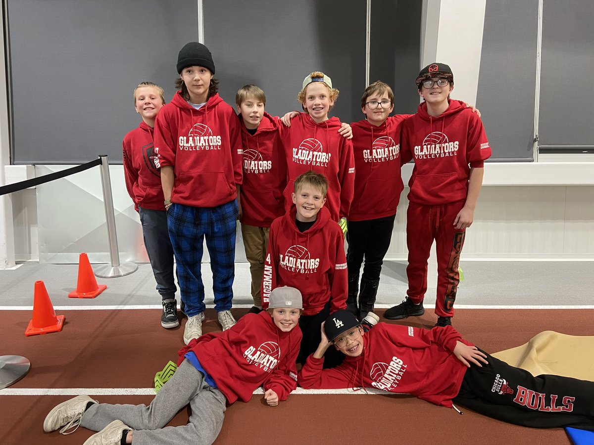 Senior boys volleyball team had the privilege of watching the Red Deer Polytechnic Kings and Queens in action at their Round Up! 🏐👑  A great chance to learn from the best and fuel our passion for the game! 👑🏐 #Volleyball #InspirationInAction #KingsAndQueens <a href="/RedDeerPolytech/">Red Deer Polytechnic</a>