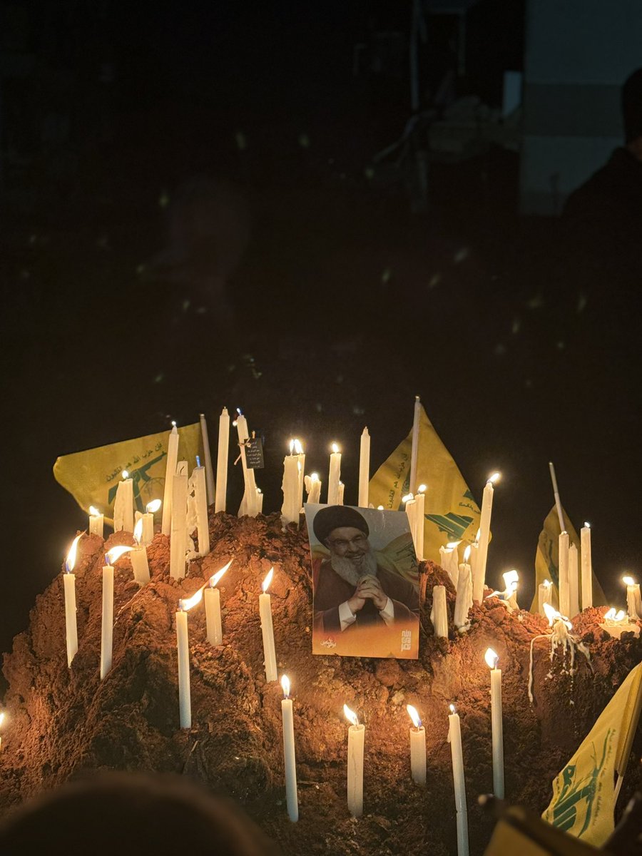 BatoulJichi's tweet image. أمّا حزننا فسرمَد.