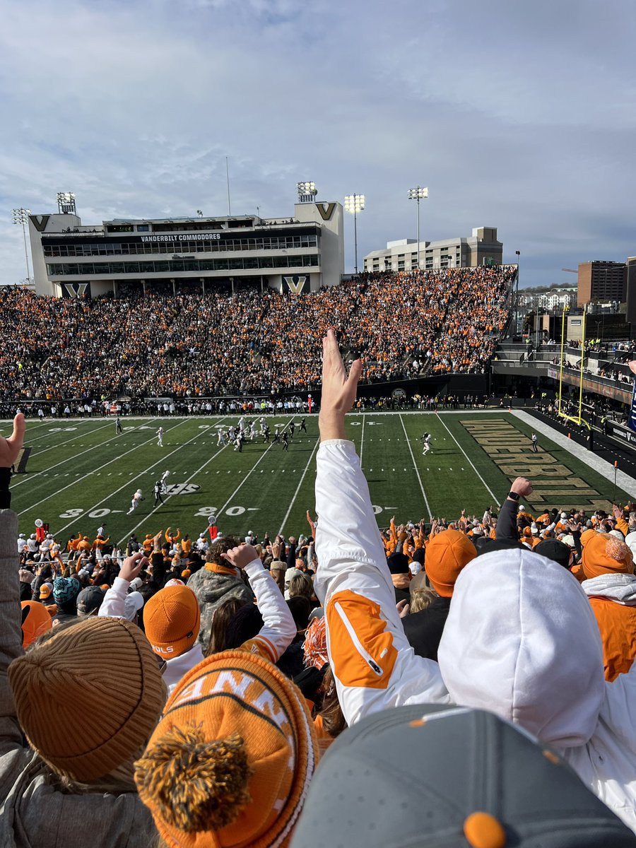 mitzi4vols's tweet photo. #TouchdownTN 🆃 #GiveHimSix #GBO #🅅🄾🄻🅂 🆃 #GetHeuped! #GoVols #BeatVandy #AnchorsAway https://t.co/c1iX9LWoKT
