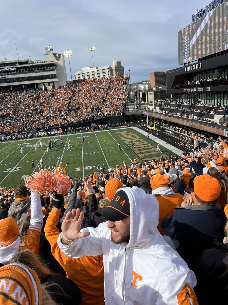 mitzi4vols's tweet photo. #TouchdownTN 🆃 #GiveHimSix #GBO #🅅🄾🄻🅂 🆃 #GetHeuped! #GoVols #BeatVandy #AnchorsAway https://t.co/c1iX9LWoKT