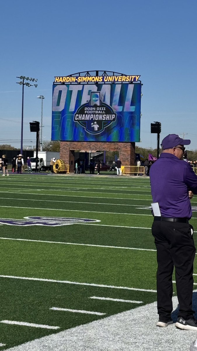 NCAA DIII Championship Round 2 as the UMHB Cru face the HSU Cowboys in Abilene. Great day!
