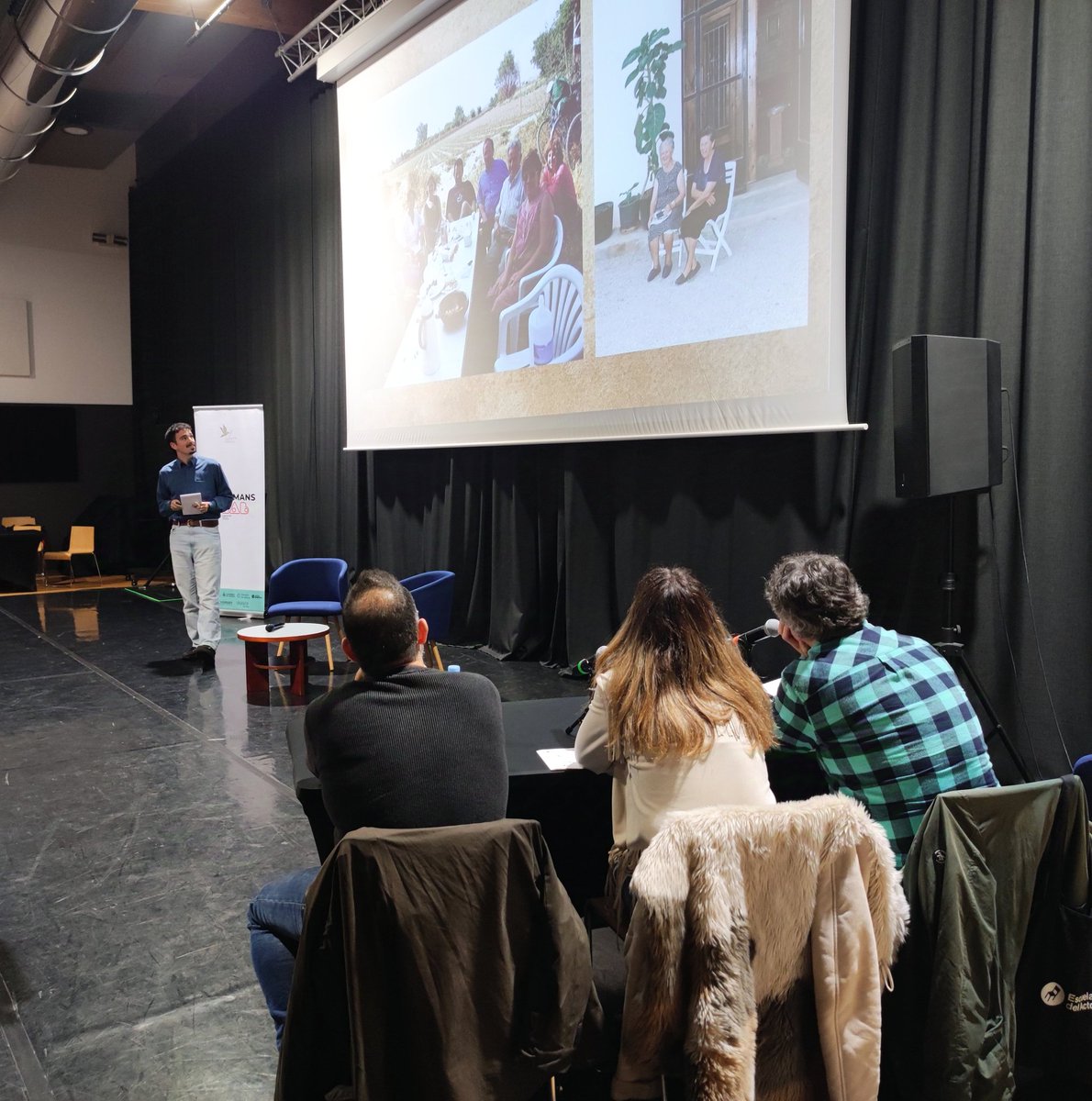 Cierre de #HumansLab2024 con una presentación ante productoras 🎬

Muchas gracias a <a href="/AnaRamonRubio/">Ana Ramón Rubio</a>, de <a href="/nepproducciones/">Nadie Es Perfecto</a>; Óscar Bernacer, de <a href="/mister_nakamura/">Nakamura Films</a>; y Pau Martínez González por dedicarnos este tiempo 🫶

¡Y muchísima suerte a los ocho cortometrajes participantes! ✨