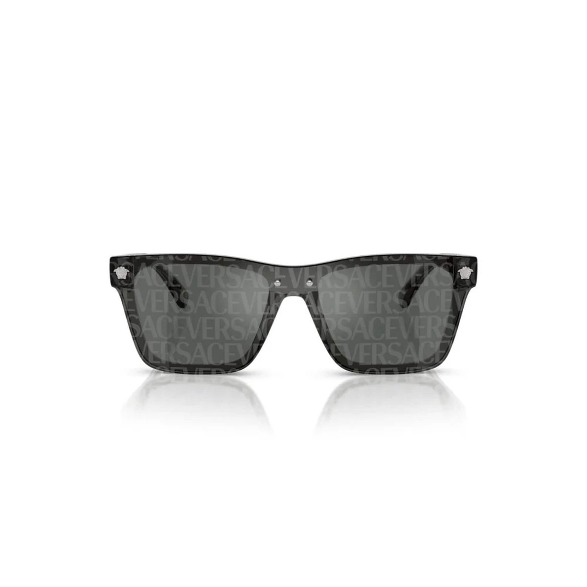 zakioptical's tweet photo. الاطلالة المتألقة في طريقها إليك لتقتنيها.. 😎

ارتدي #نظارة_فرزاتشي واستمتعي بشتاء حالم 

#زكي_للبصريات https://t.co/eaJqnzNZzB