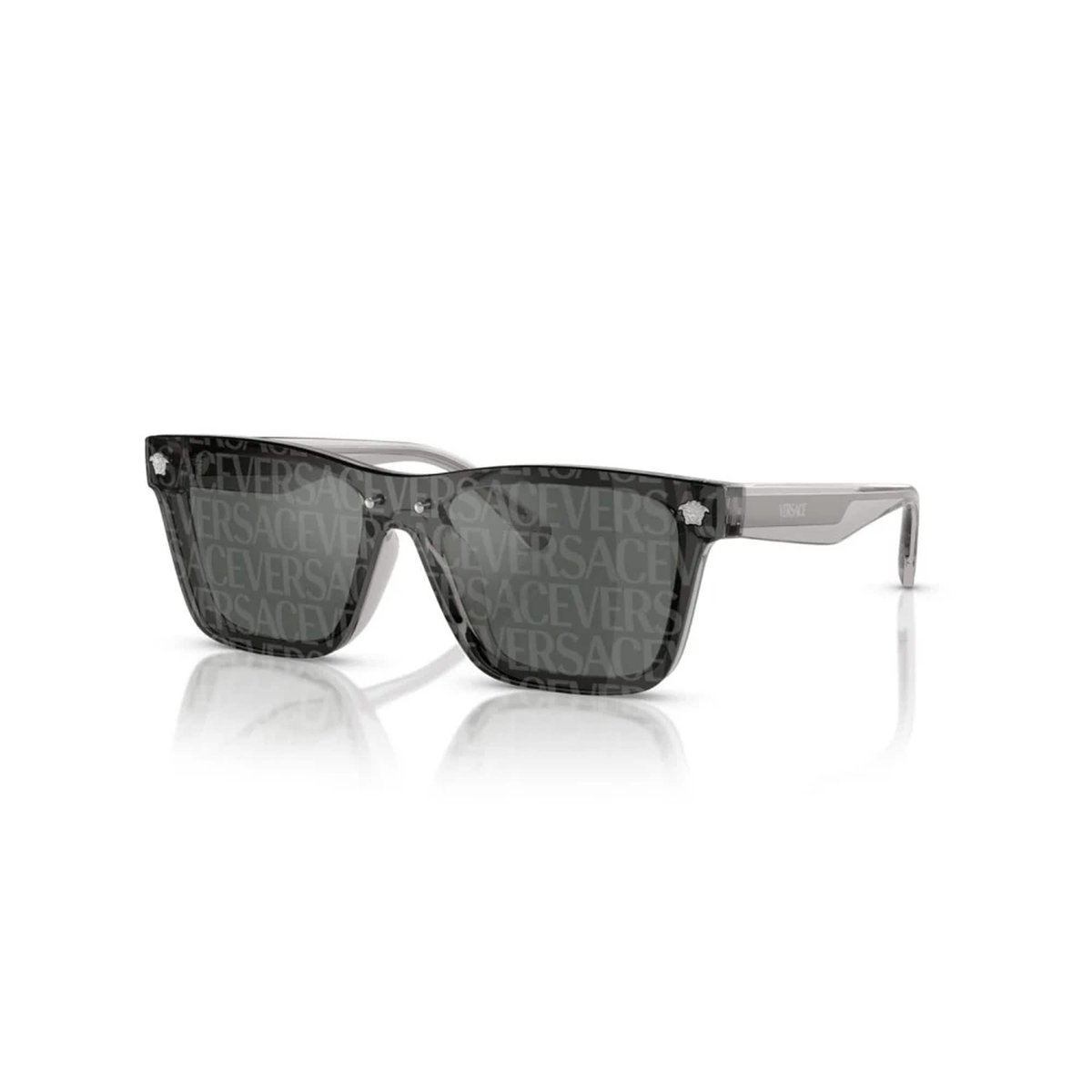zakioptical's tweet photo. الاطلالة المتألقة في طريقها إليك لتقتنيها.. 😎

ارتدي #نظارة_فرزاتشي واستمتعي بشتاء حالم 

#زكي_للبصريات https://t.co/eaJqnzNZzB