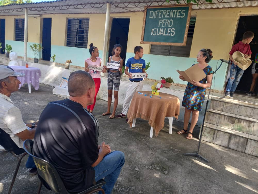 Radio_SG's tweet photo. #RadioSG🎙️
👥Como parte de la XIV jornada de equiparación de oportunidades en el municipio Urbano Noris, se efectuó  el  Taller de Sensibilización he 
Intercambio de Experiencia con los directivos, profesores, auxiliares pedagógicos y alumnos de la Escuela Especial ¨Raúl Gómez". https://t.co/oO89ZPAw8H