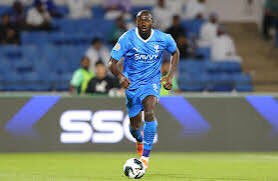 AsKm11233's tweet photo. @OfificaRlay لاعاد اشوفهم ابد اقسم بالله العظيم اللي جلس يصير كارثه وجمهور الهلال ساكت على كل شي الهلال كان يحتاج جناح تجيب مهاجم ليه   لا وبعد بكم اربعين مليون واخر شي دكه الله  يشيلكم. اللي جلس يصير كارثه الهلال يحتاج دفاع موليد وحناج غير كذا والله كارثه https://t.co/UYjlkUdDf4