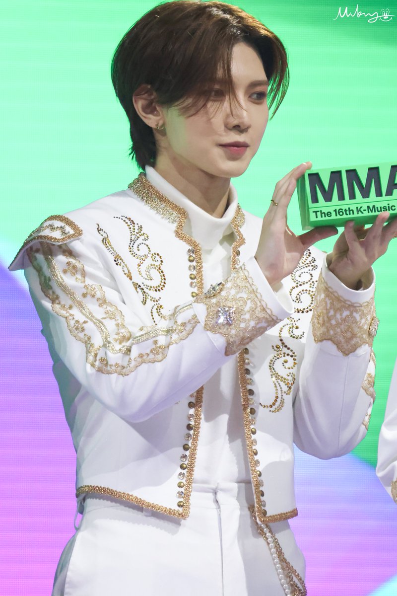mickey_oooo1012's tweet photo. 241130 MMA 
MMA는 처음이야ㅠㅠ

#여상 #YEOSANG #홍중 #HONGJOONG #윤호 #YUNHO #에이티즈 #ATEEZ https://t.co/zZi309RI2O